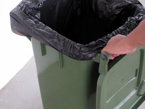 Local muck away team handling residential waste in Finsbury Park.